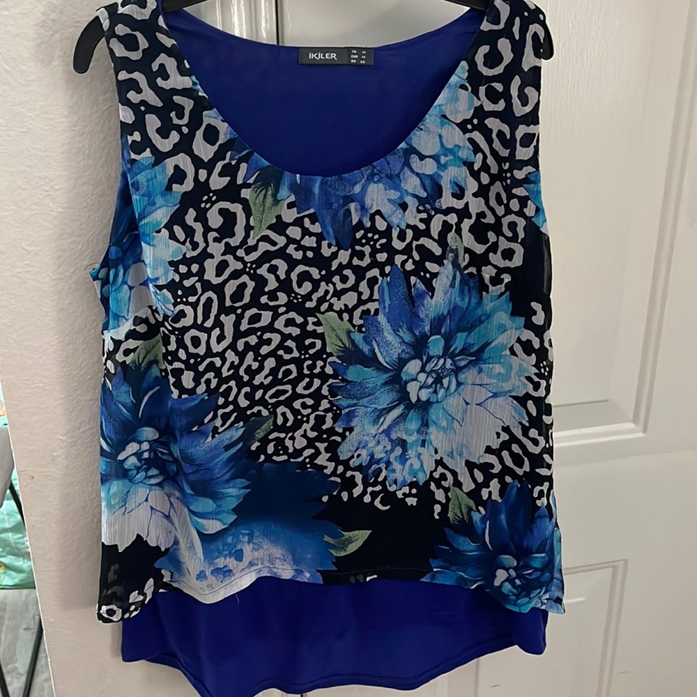 Short sleeve blouse
